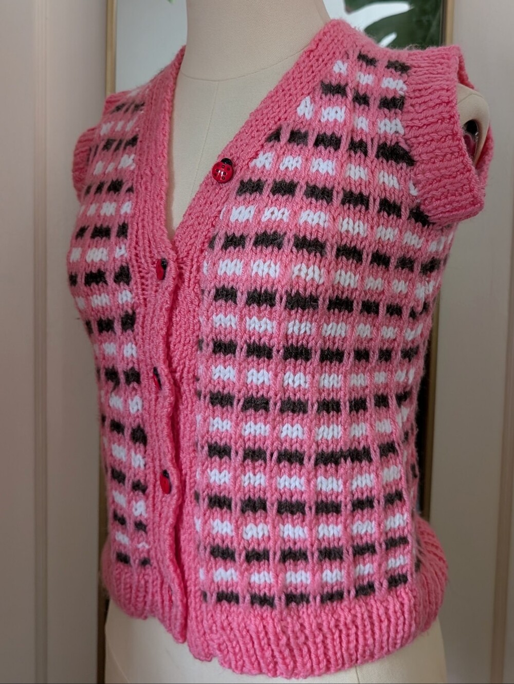 Vintage Handmade Knitted Pink Ladybug 🐞 vest w/ ladybug buttons Size Small